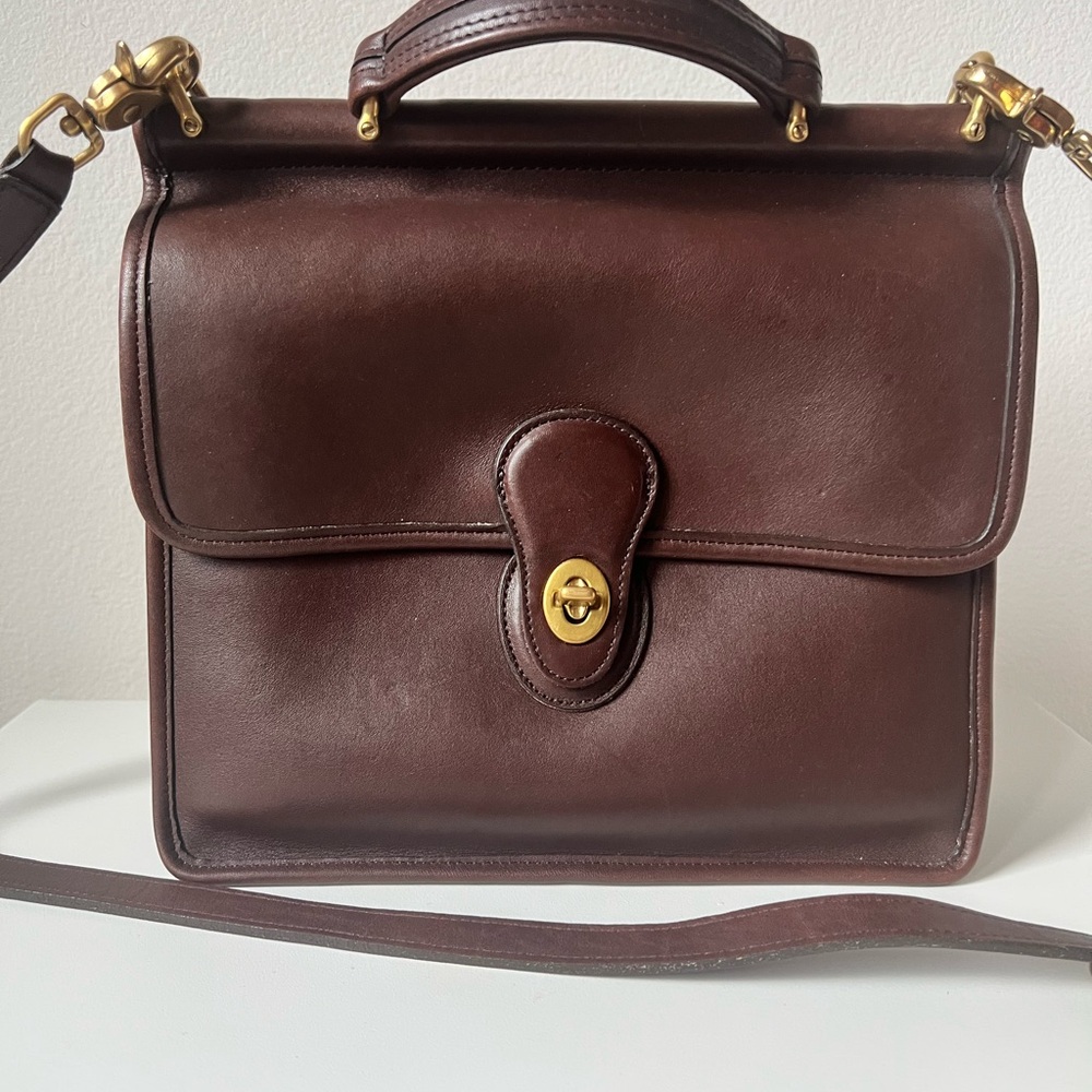 Vintage Coach Willis 9927